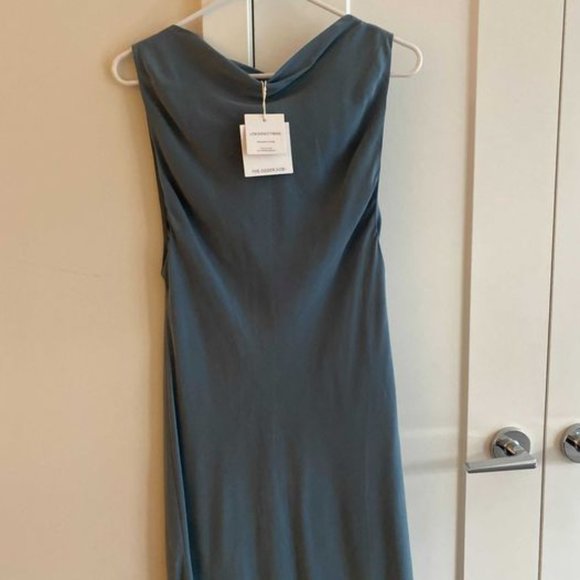 Brand new dress - Picture 2 of 6